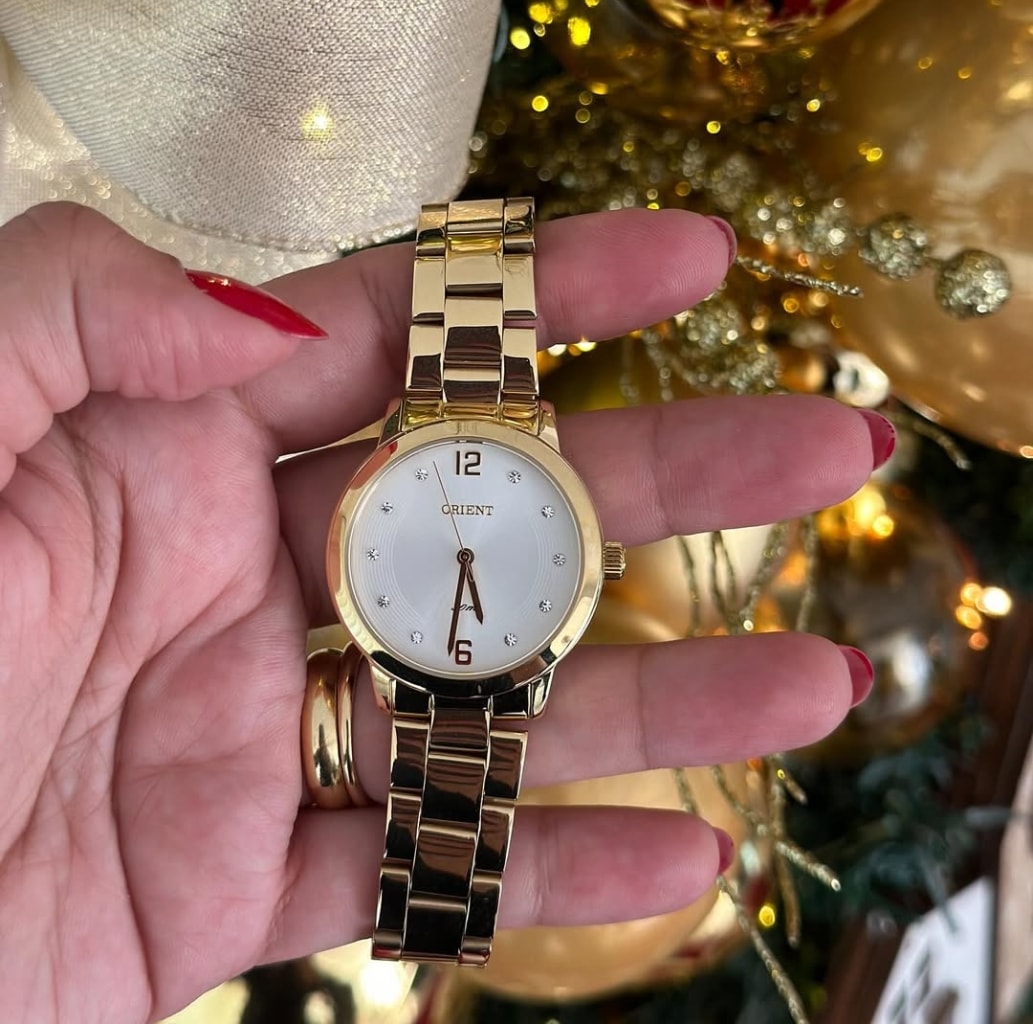 Relógio disponível na Zyon — modelo 8